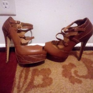 Women's Heel's
